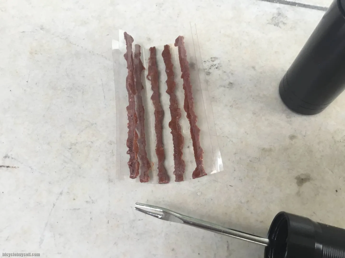 Tubeless/Tubular Cigar Tool Fixes Punctures in Style--  free courier