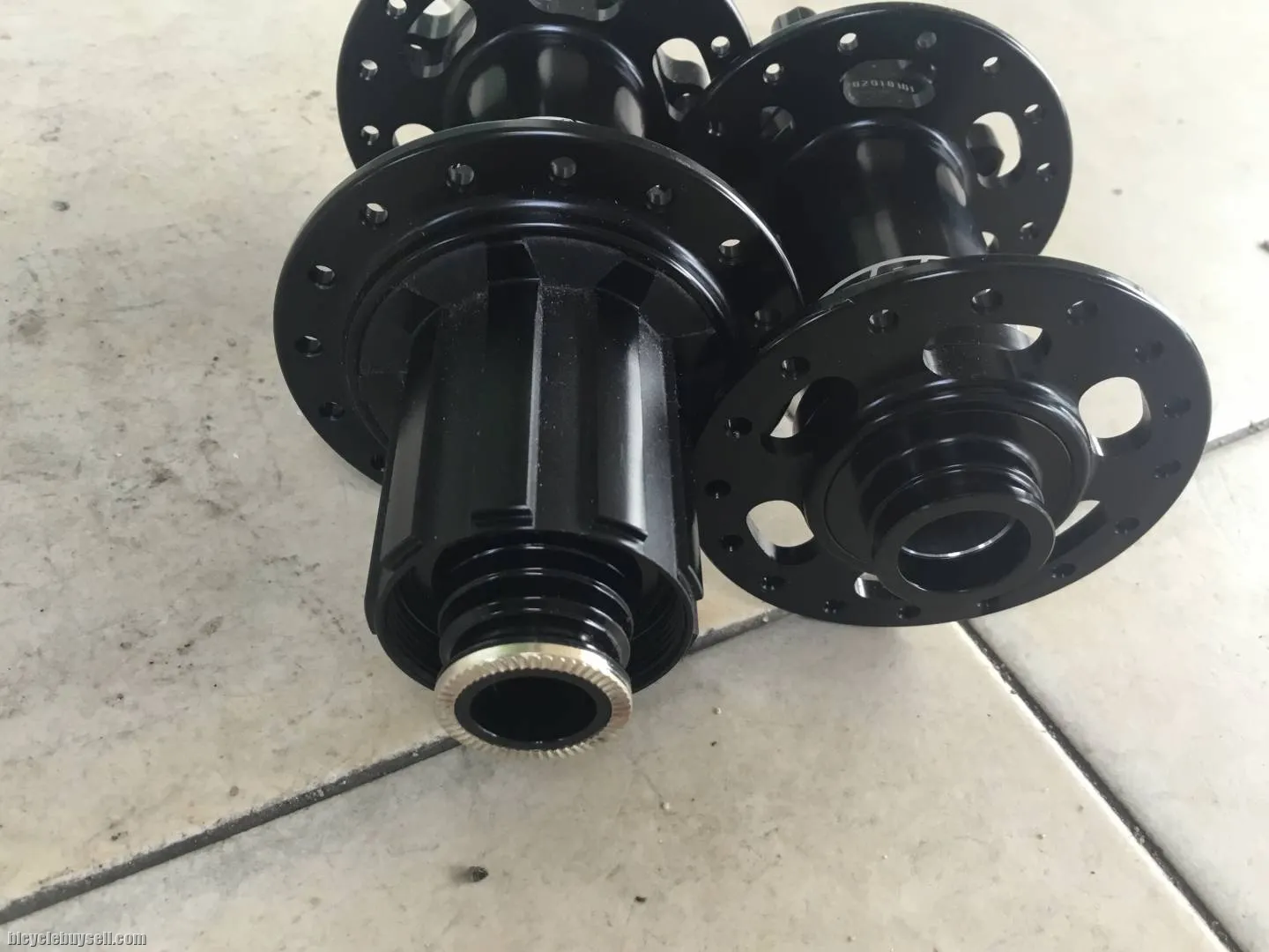 Koozer XM390 Pro Hubs MTB 32H | QR -- free courie