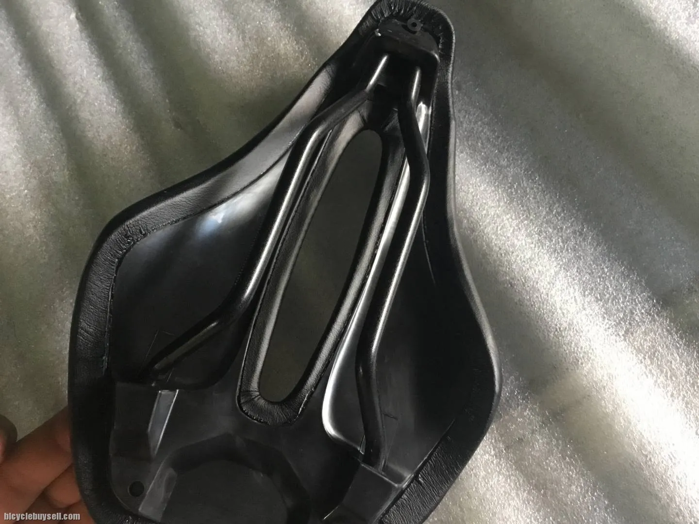 EC90 Power Big Flow Pro Saddles @ free pos