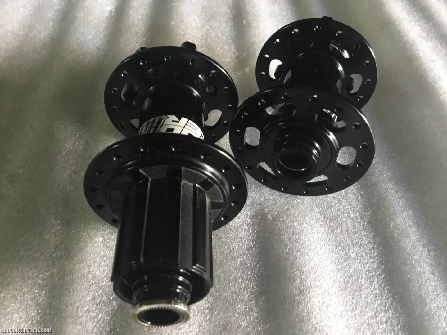 Koozer XM390 MTB Hubs 32H 6Pawl/QR @ free pos