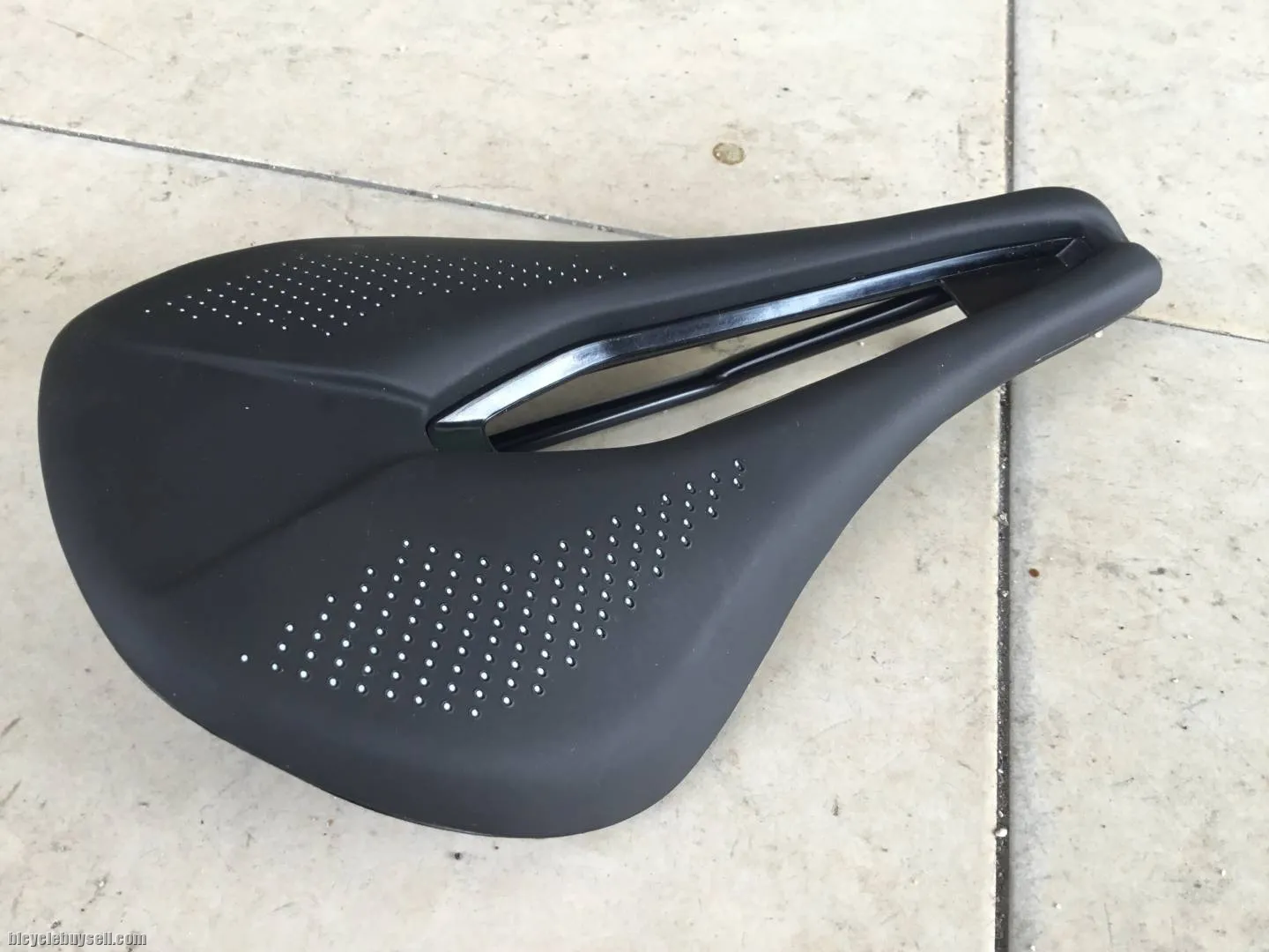 Saddles Wide and Flow - Long Distance -- free courier