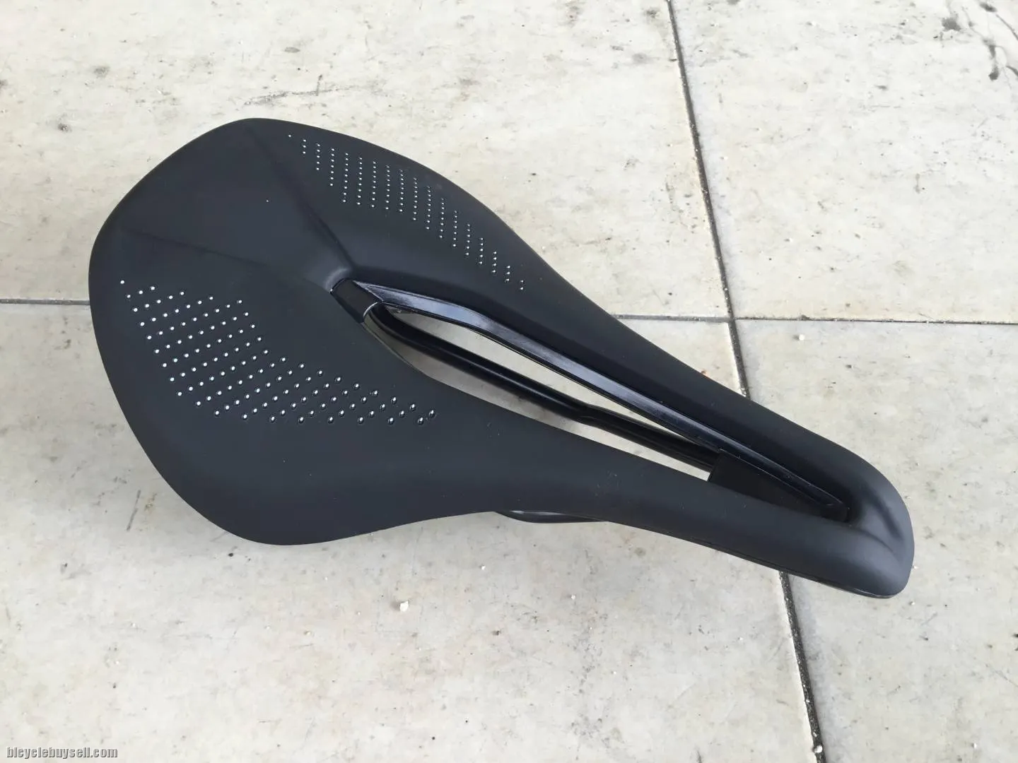 Saddles Wide and Flow - Long Distance -- free courier