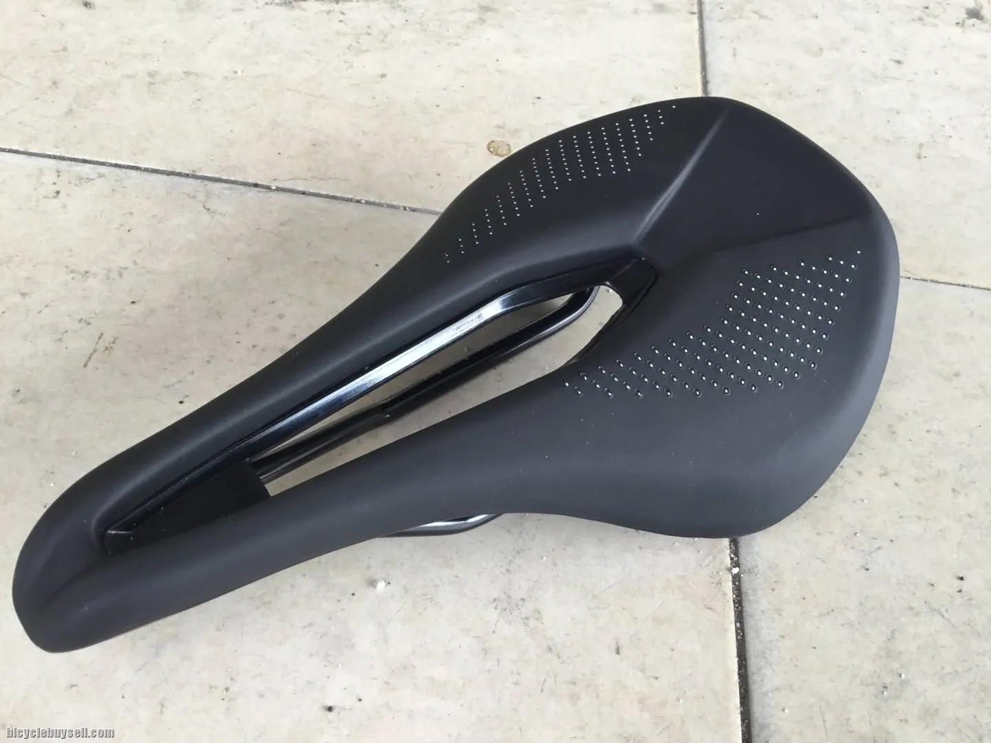 Saddles Wide and Flow - Long Distance -- free courier