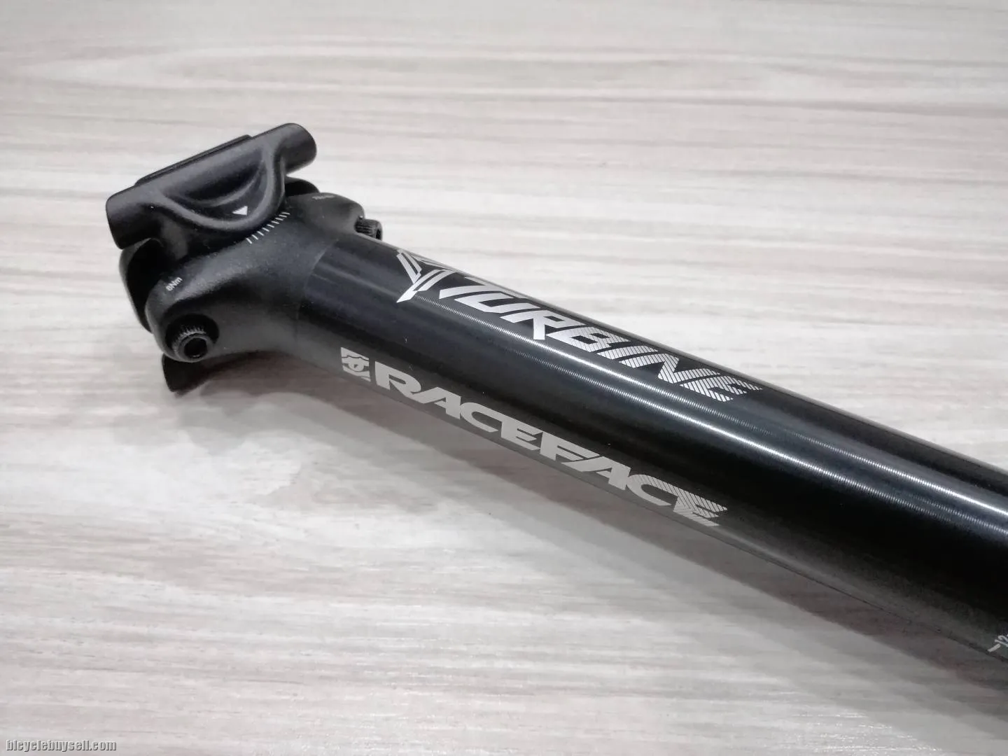 RaceFace Turbine 31.6 x 400mm Seatpost