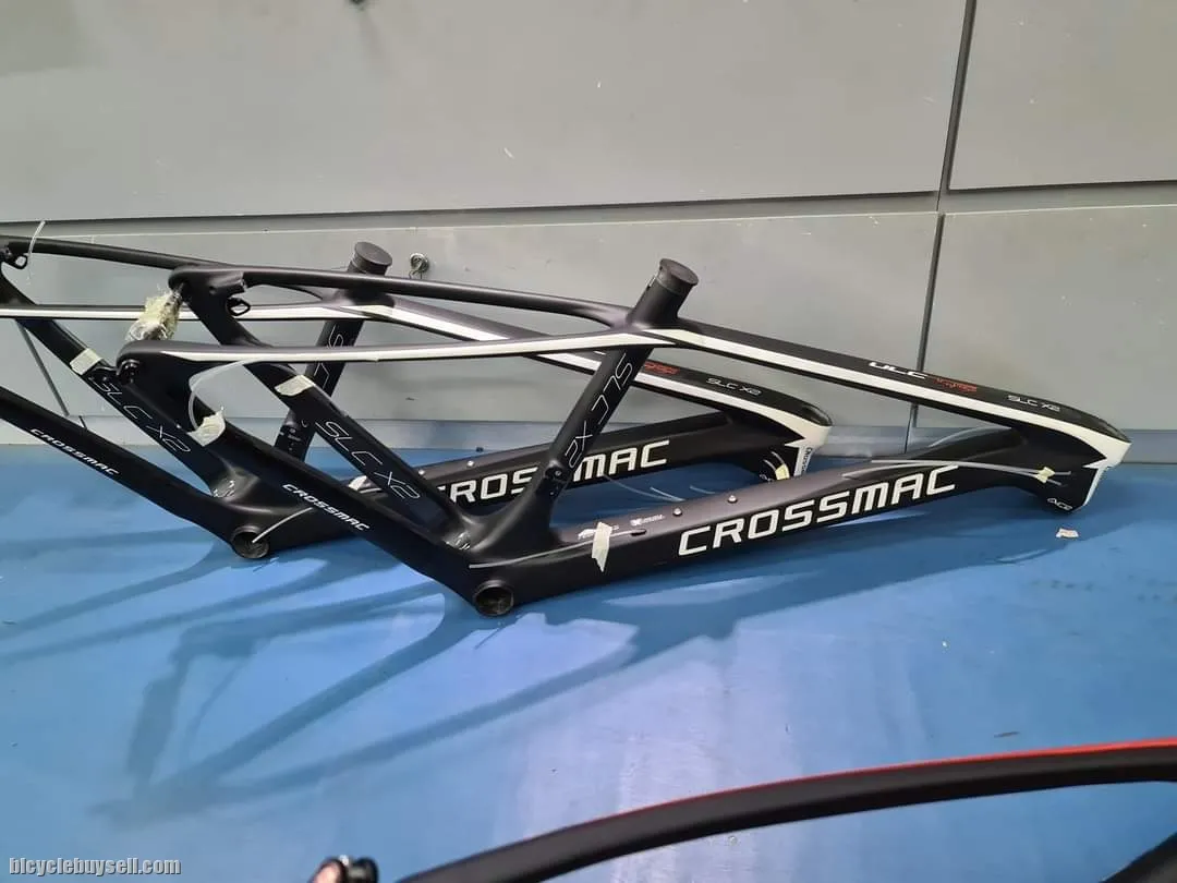 Crossmac SLC X2 (27.5er) Carbon Frame (NonBoost)(16inch) 1.2kg Brand New !!!
