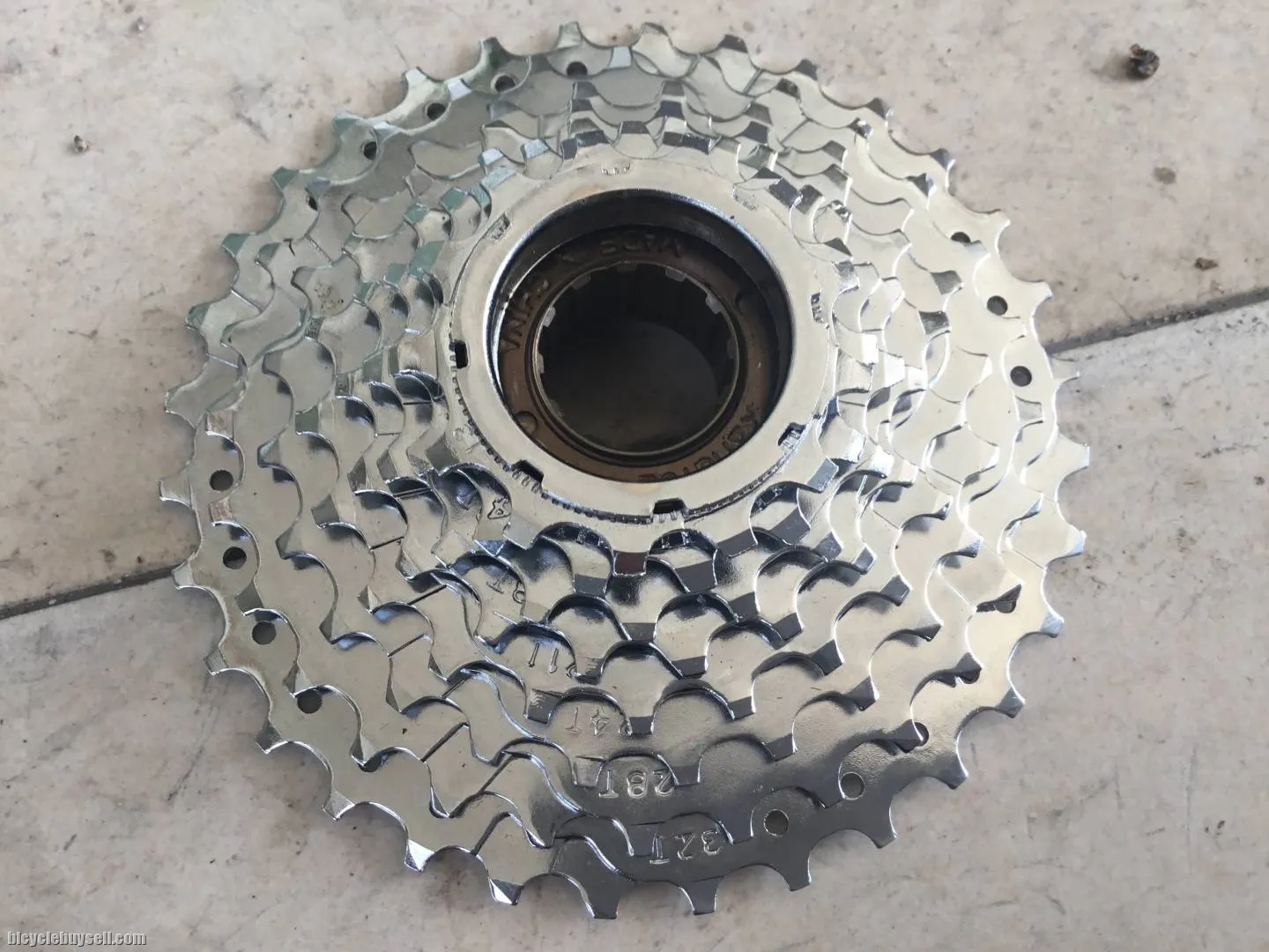 FreeWheel 8speed 13-32T -- free courier