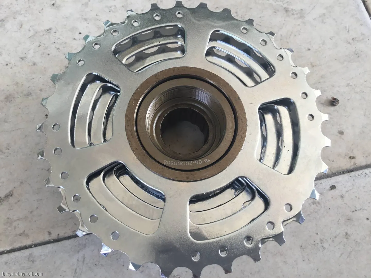 FreeWheel 8speed 13-32T -- free courier