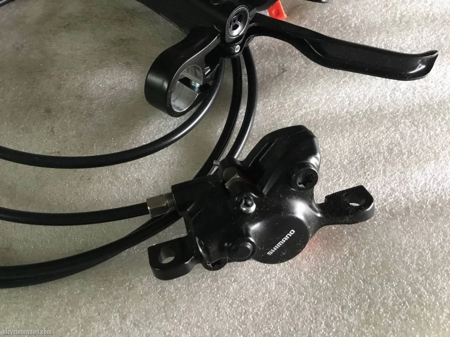 SHIMANO MT200 Hydraulic Disc Brake  @ free pos