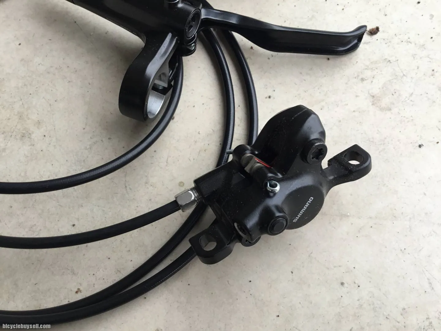 Shimano hidaulic brake M200 -- free Courier
