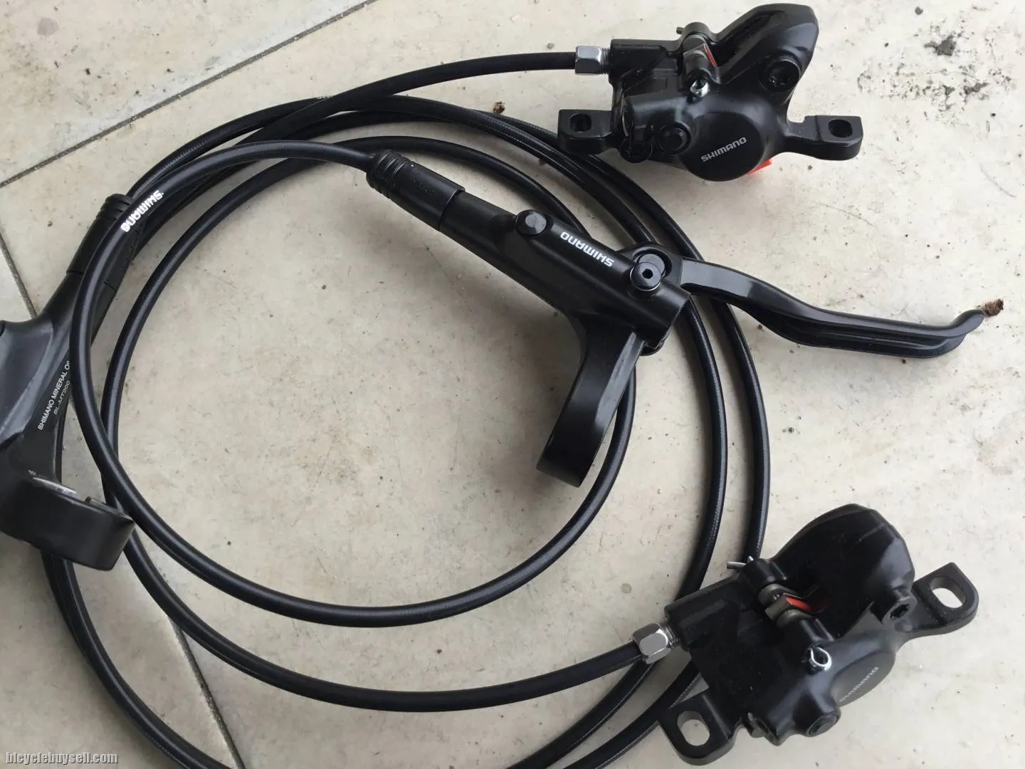 Shimano hidaulic brake M200 -- free Courier