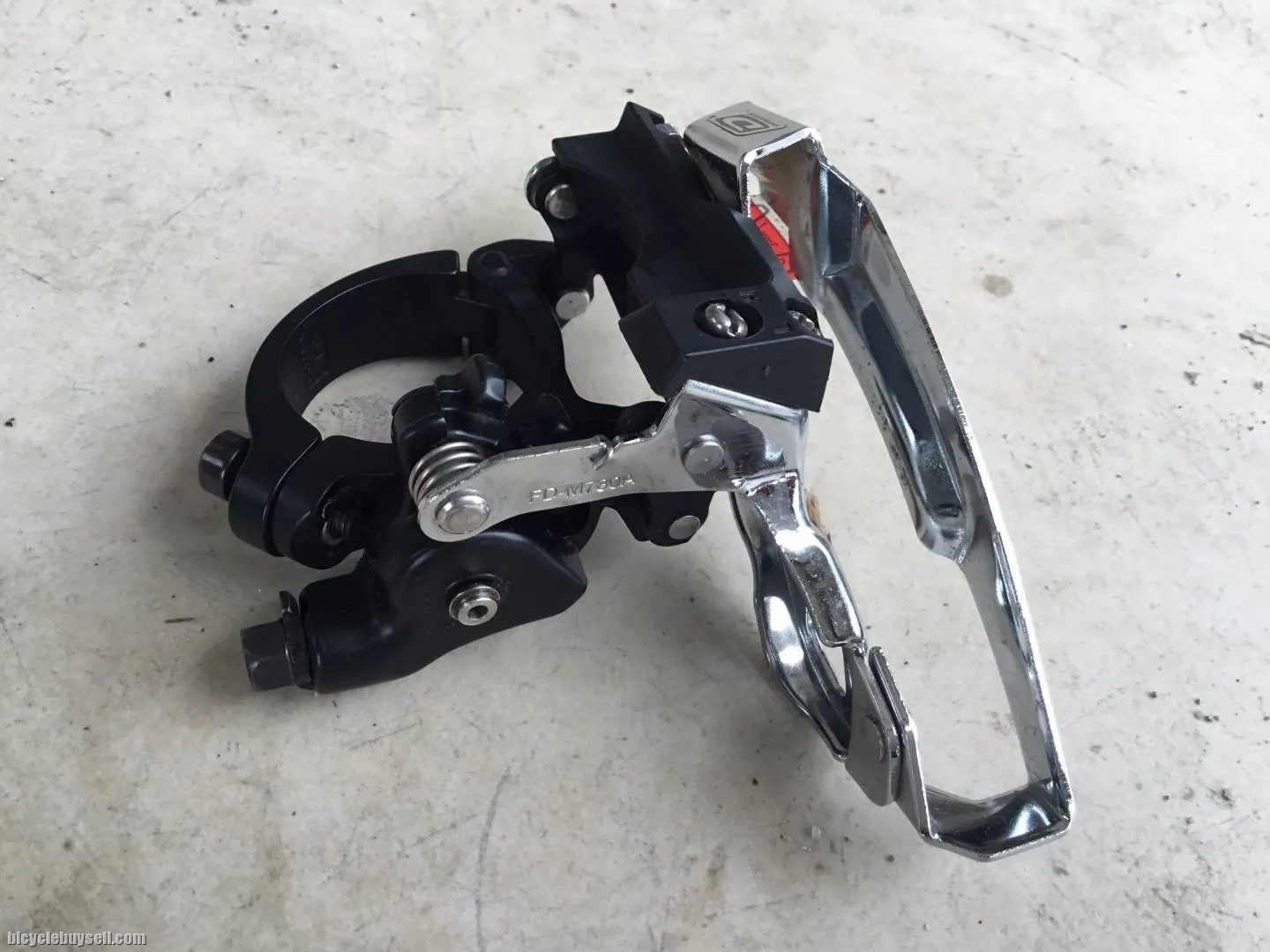 Shimano XT Front Deraileur  3x10speed (Low Clamp) -- free courier