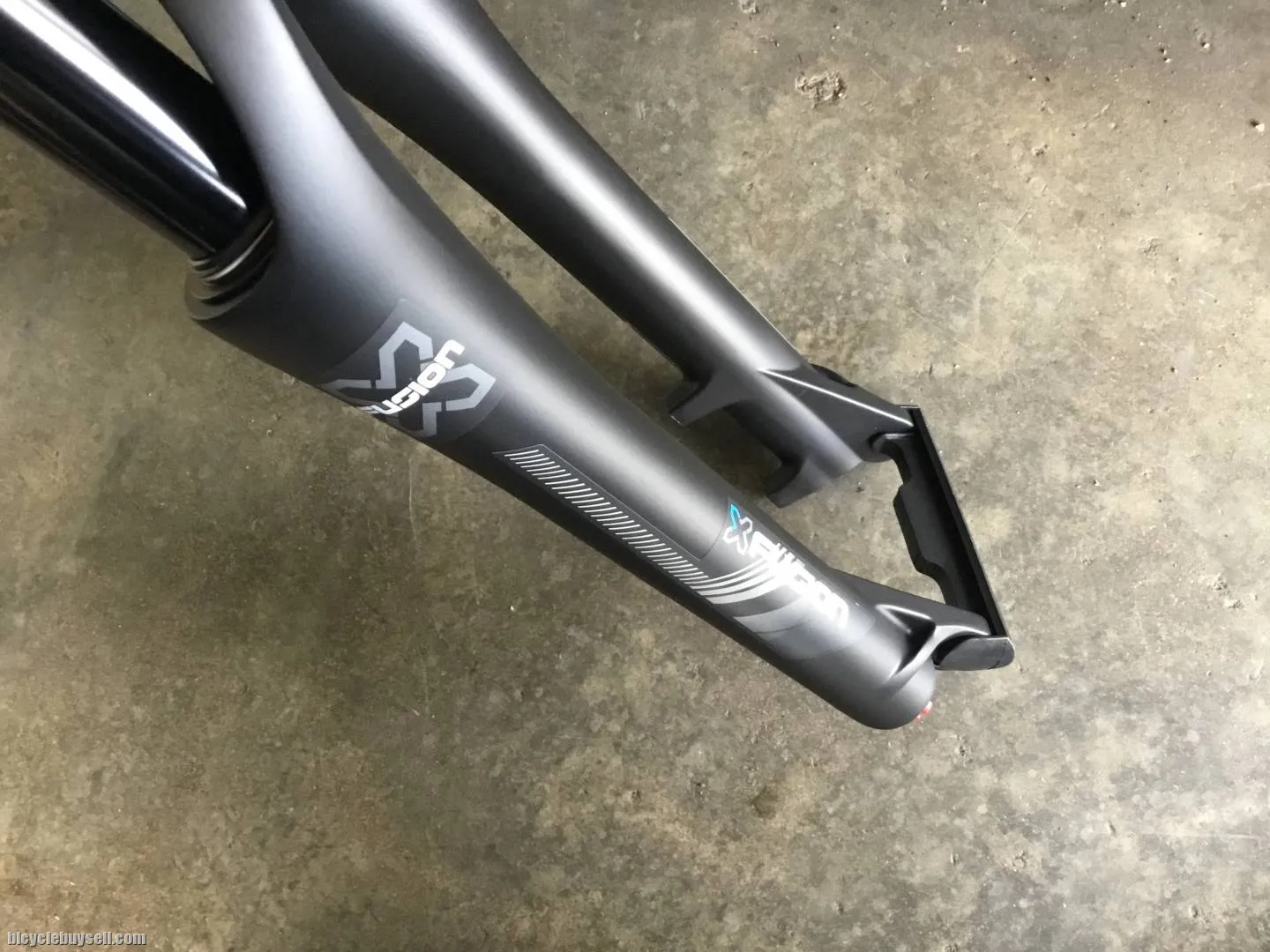 X-Fusion RC32 27.5" Air Fork / Taiwan Made (free pos w.m)