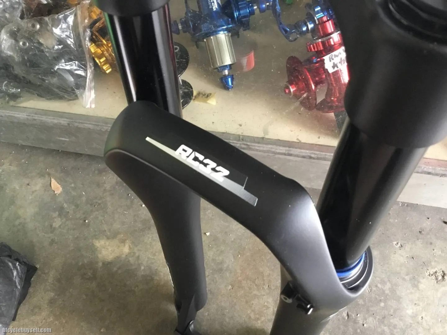 X-Fusion RC32 27.5" Air Fork / Taiwan Made (free pos w.m)