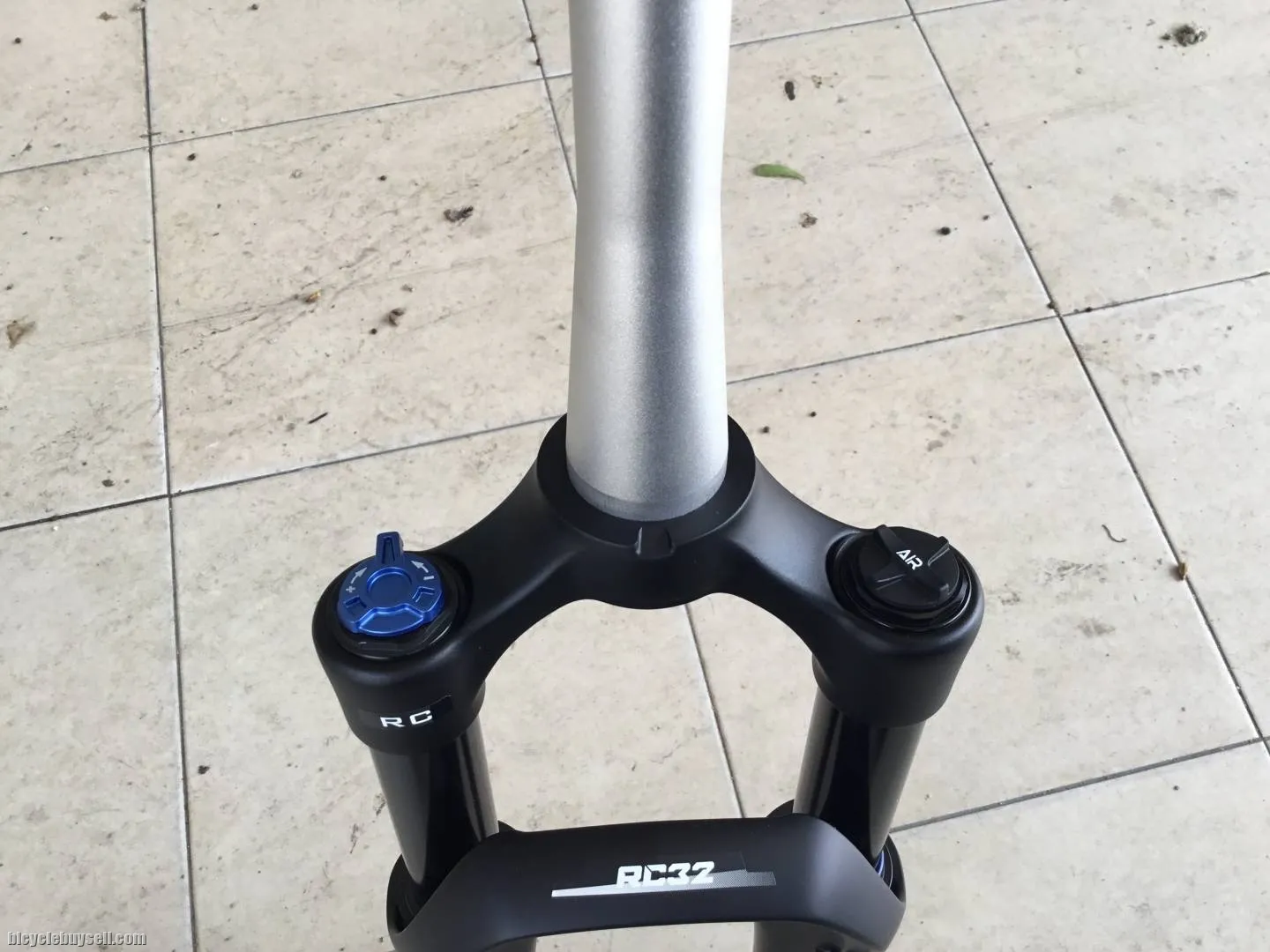X-FUSION RC32 Pro Air Fork 27.5er - Taiwan -- free courier