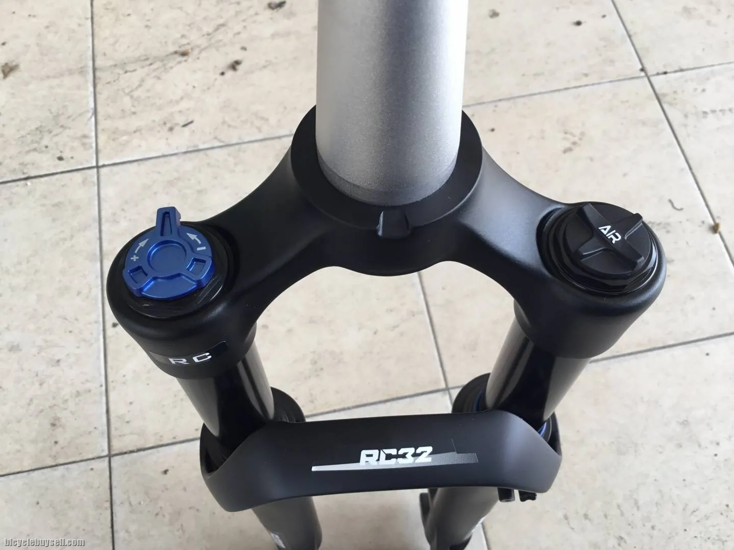 X-FUSION RC32 Pro Air Fork 27.5er - Taiwan -- free courier