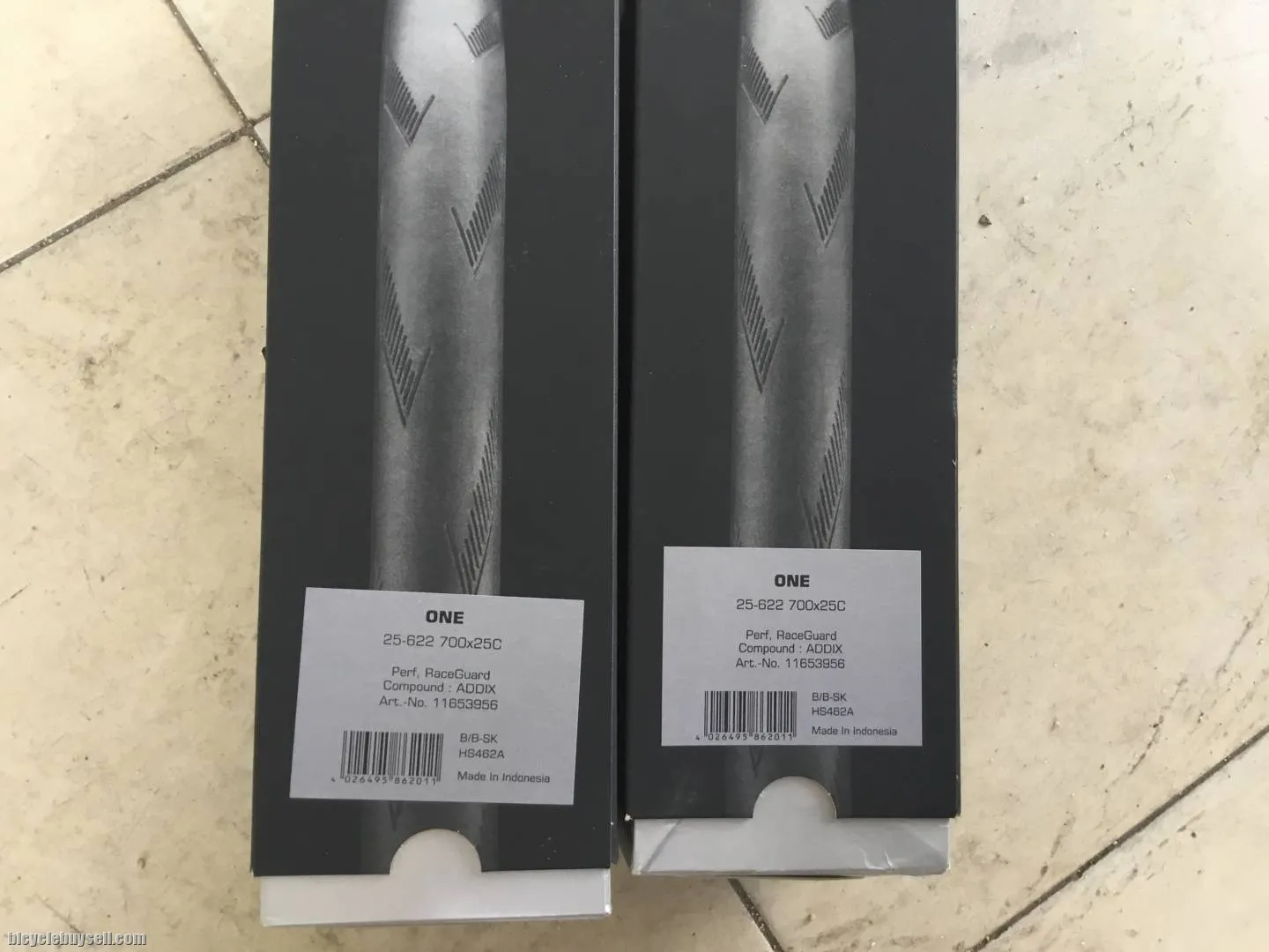Schwalbe One 700/25c Tires 1Pair - Folding Bead - One For All  -- free courier