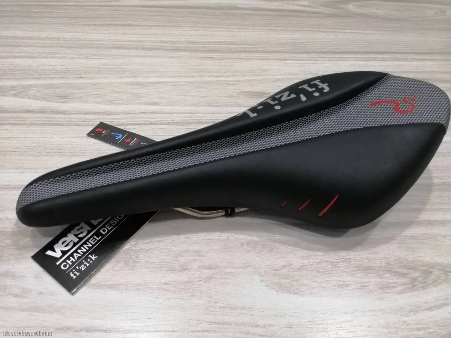 Fizik Arione VSX Kium Rail Saddle