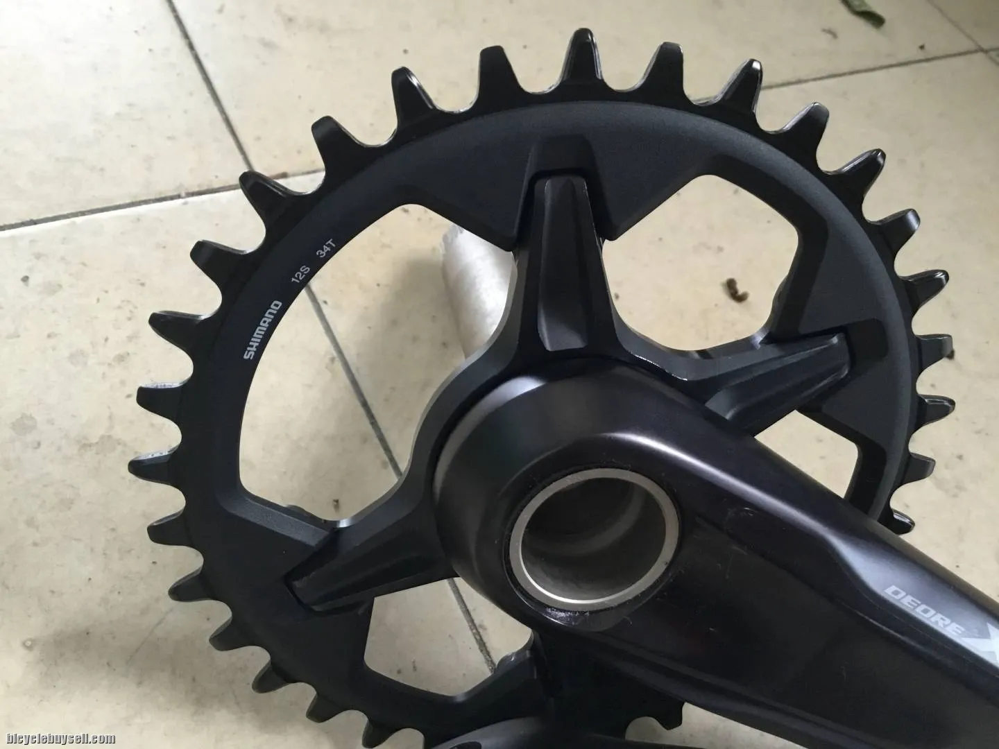 Shimano XT M8100 Crankset 1x12speed - Japan -- free courier