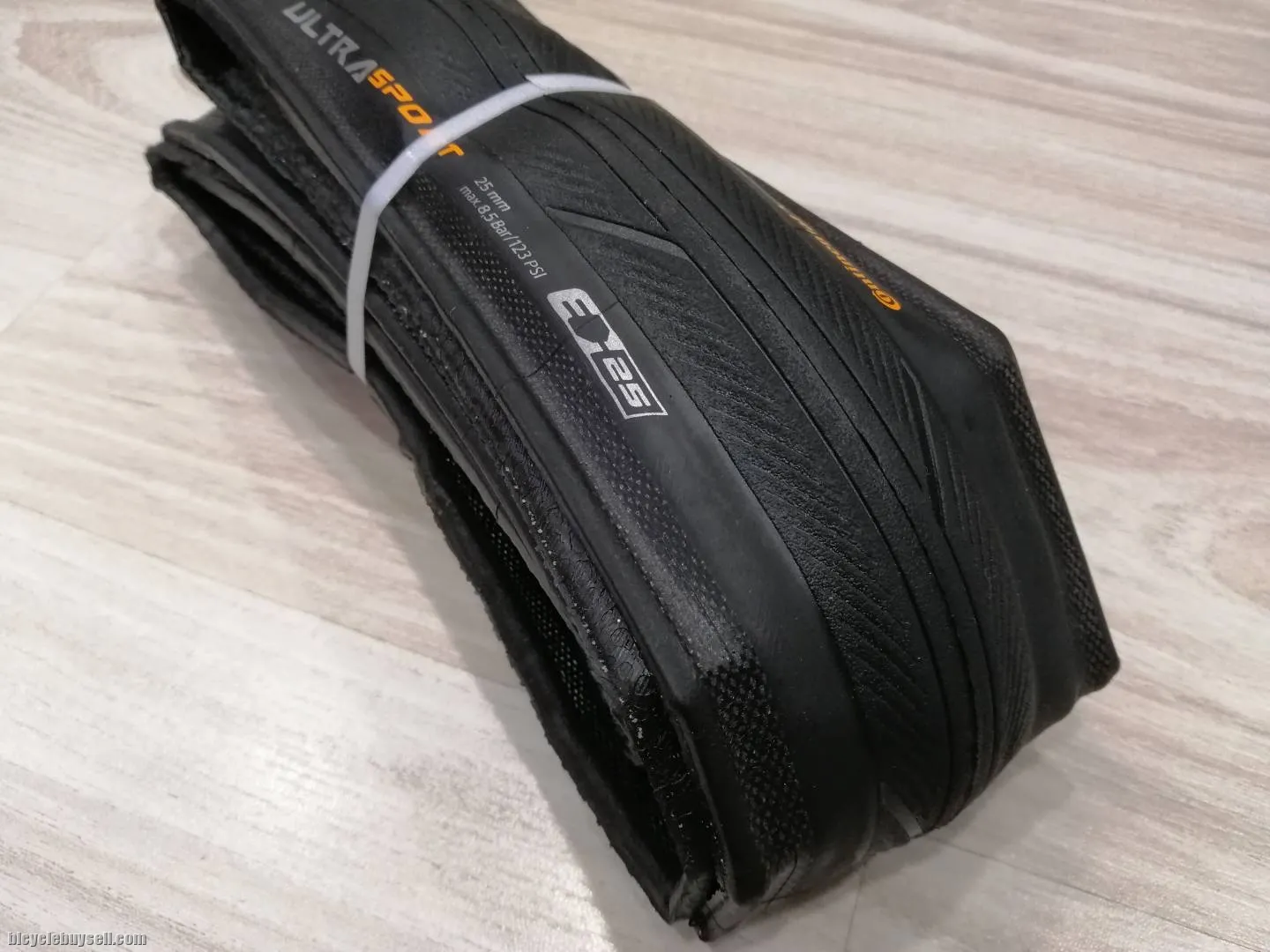 Continental Ultra Sport 3 Road Tire 700x25c