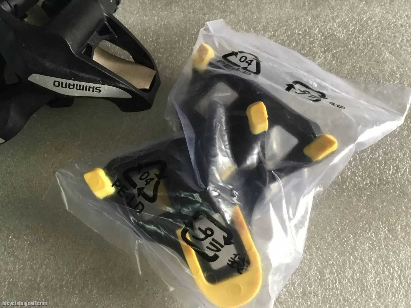 Shimano SPD-SL R550 Clip Pedal @ free pos
