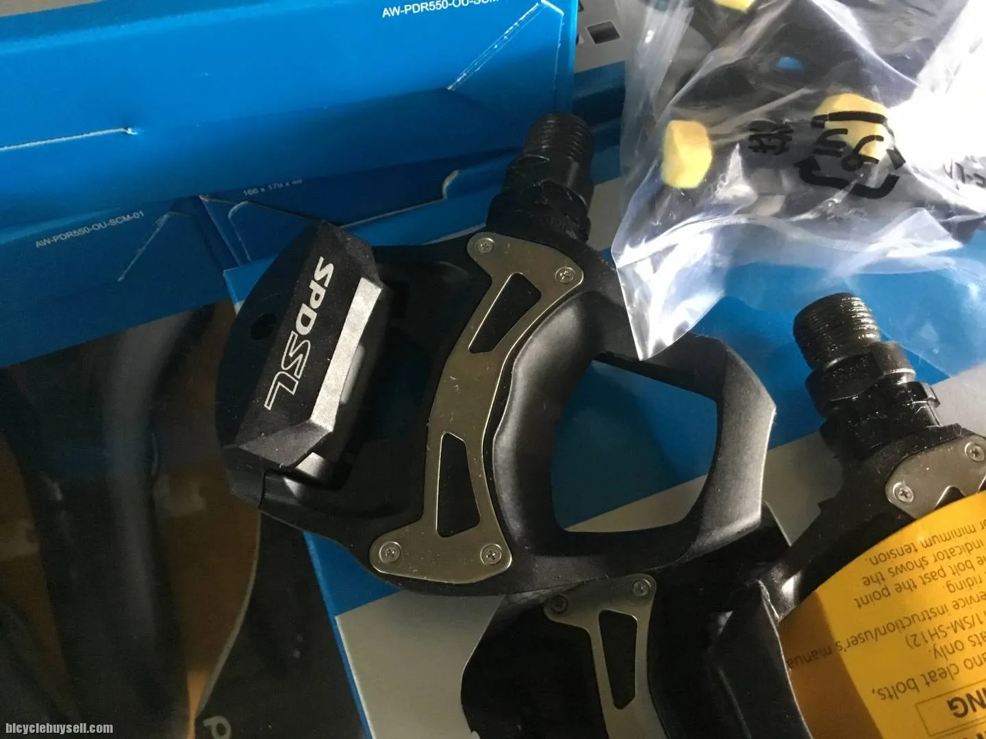 Shimano R550 Clip Pedal Road  - Japan  (free pos w.m)