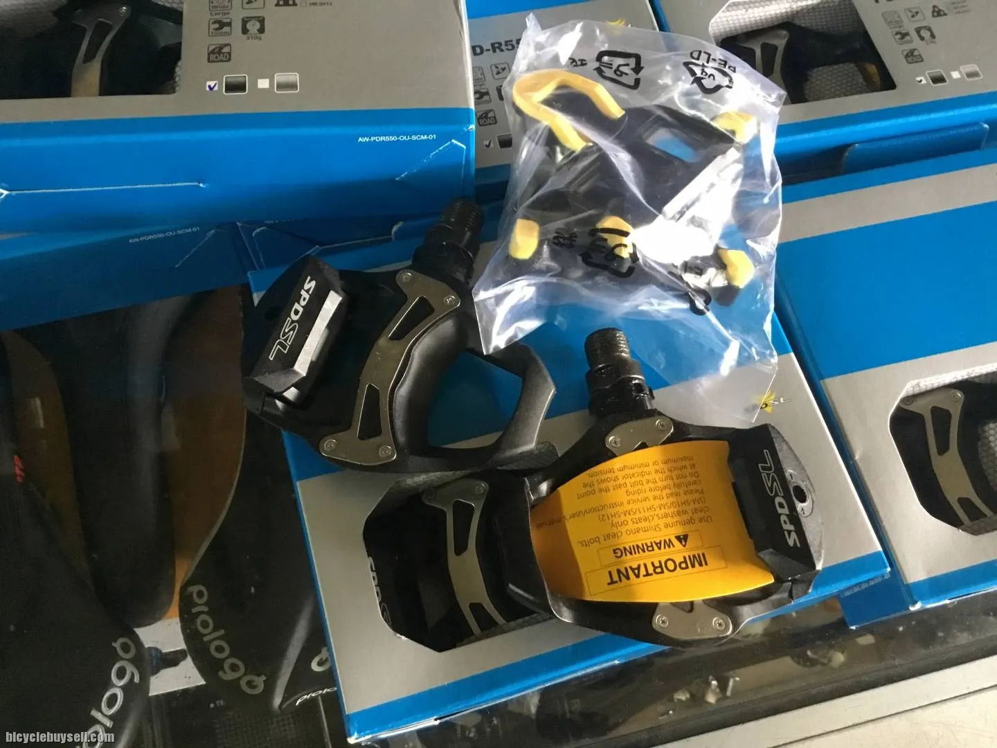 Shimano R550 Clip Pedal Road  - Japan  (free pos w.m)