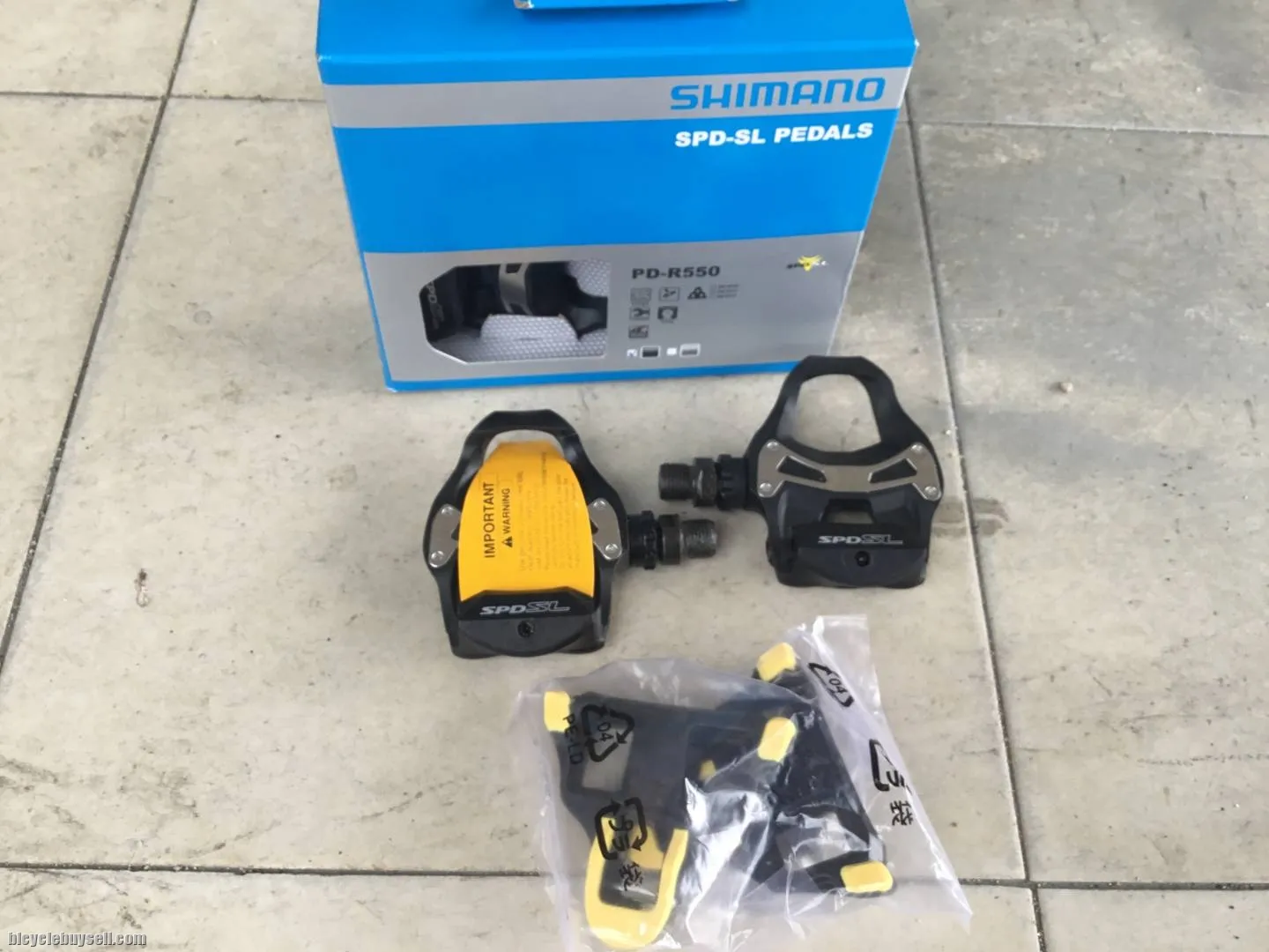 Shimano R550 Road Clip SPD Pedal - Japan - free courier