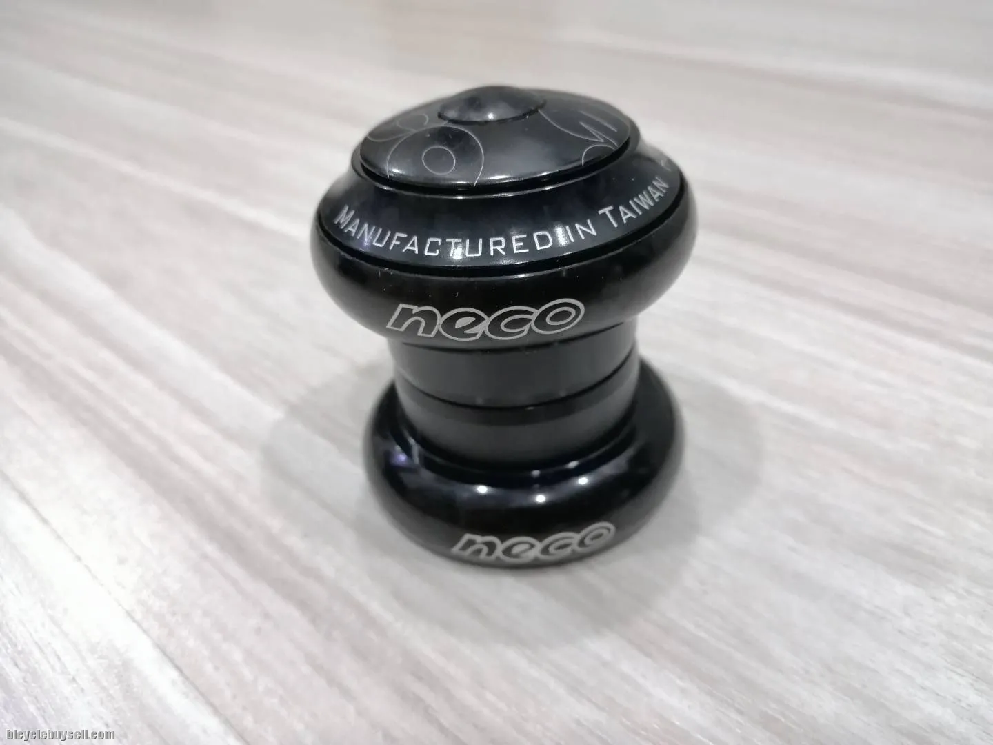Neco 1-1/8 Threadless Sealbearing Headset