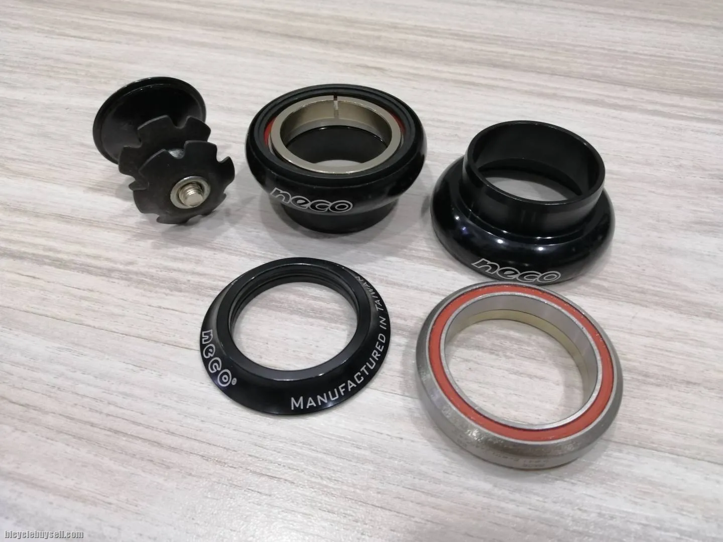 Neco 1-1/8 Threadless Sealbearing Headset