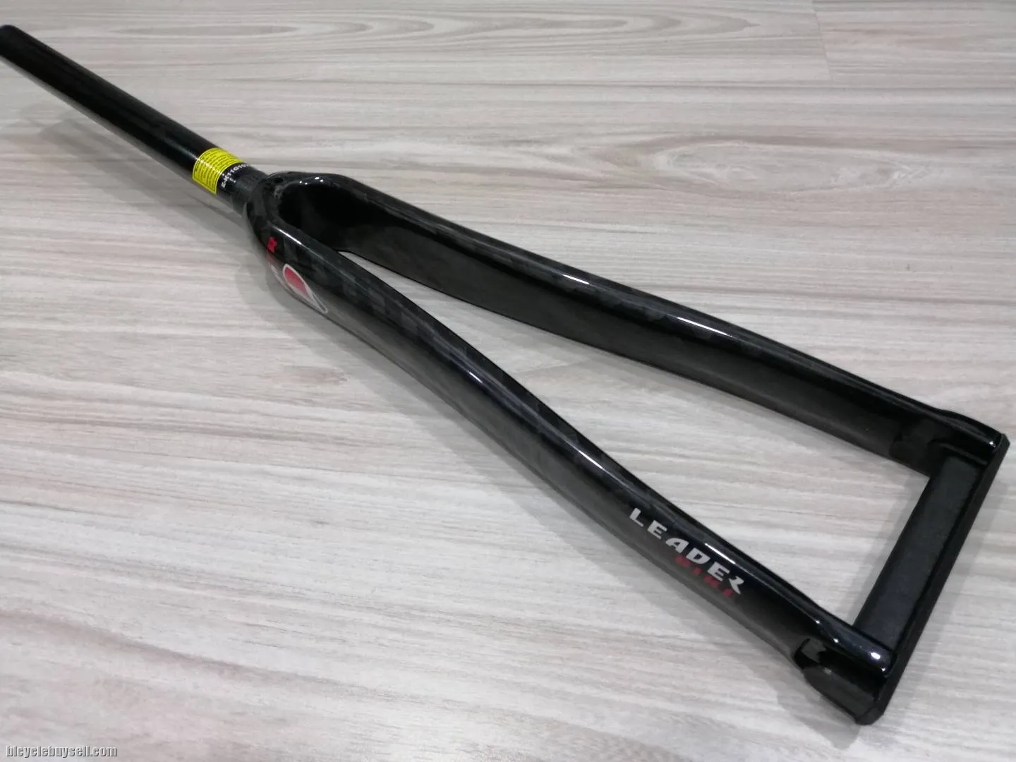Leader I806TR Aero 700c Fixie/Road Full Carbon Fork