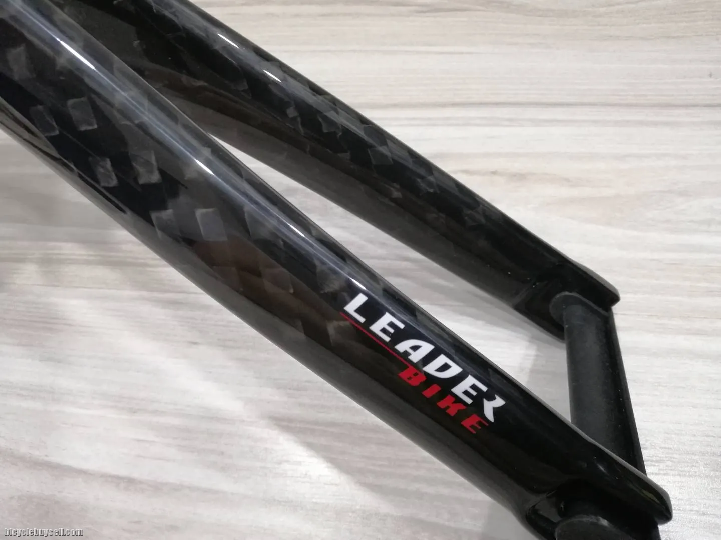 Leader I806TR Aero 700c Fixie/Road Full Carbon Fork