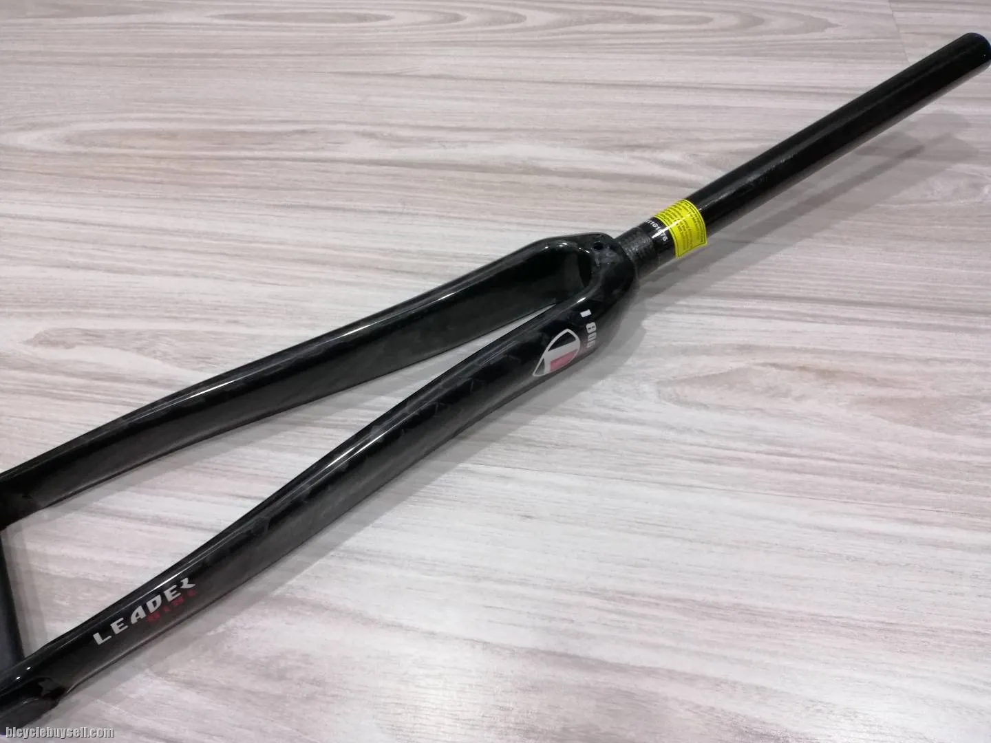 Leader I806TR Aero 700c Fixie/Road Full Carbon Fork