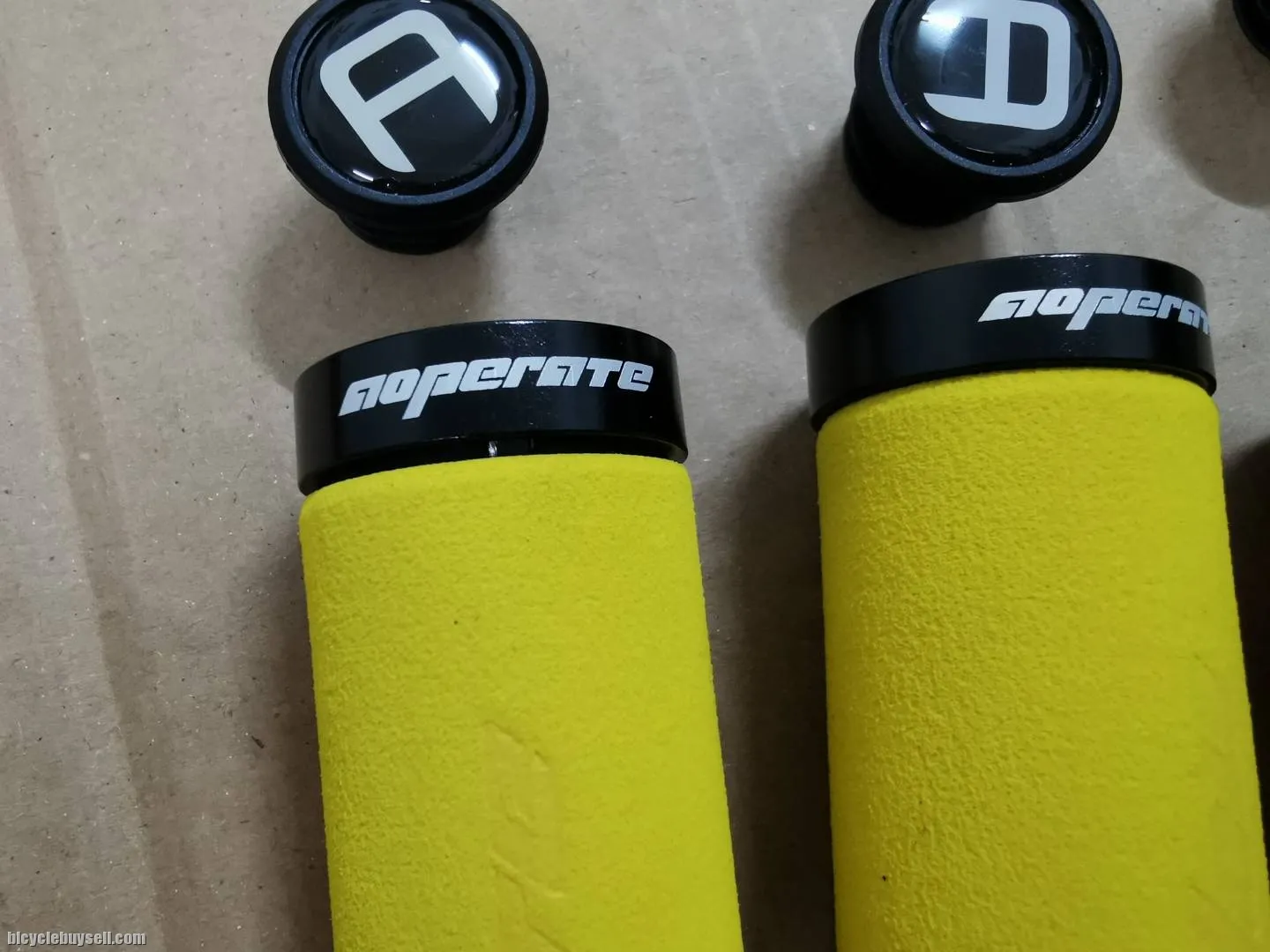 @Operate Locking Grip