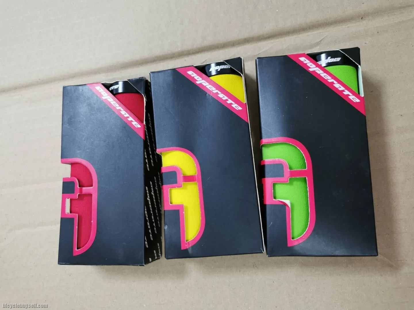 @Operate Locking Grip