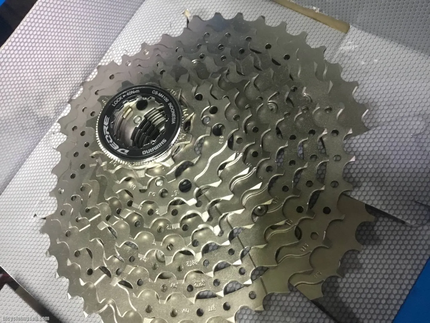 Shimano Deore M4100 -10speed caset 11-42T (free pos w.m)