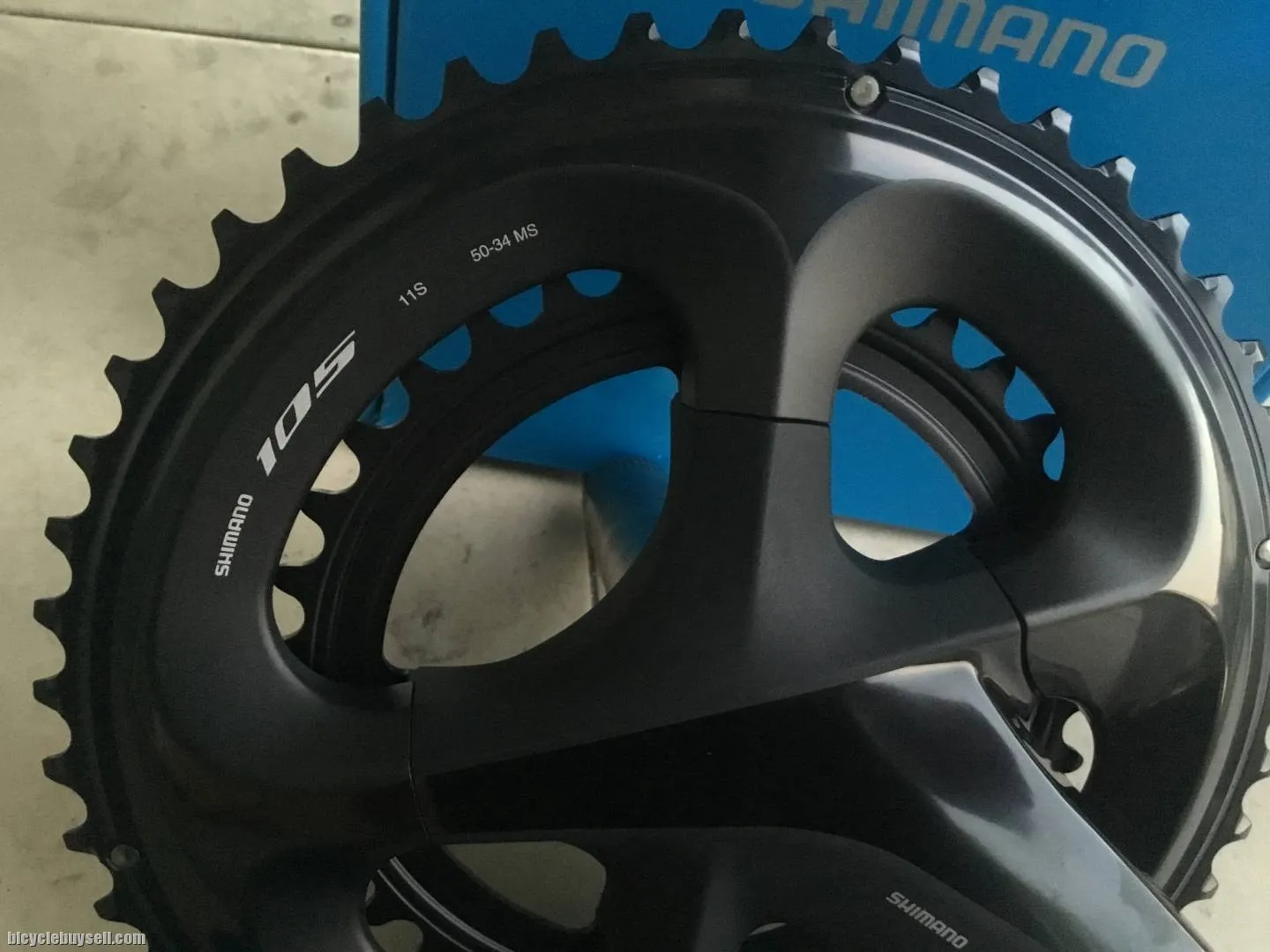 Shimano 105 R7000 Crankset 50/34T 11s -- free courier