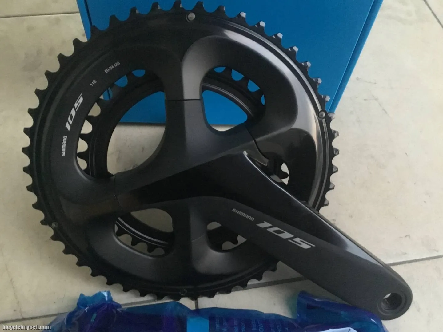 Shimano 105 R7000 Crankset 50/34T 11s -- free courier