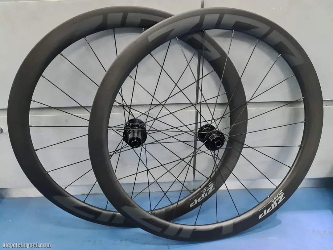 Zipp 303S Carbon Wheelset (45mm) - Clincher- Disc Brand New !!!