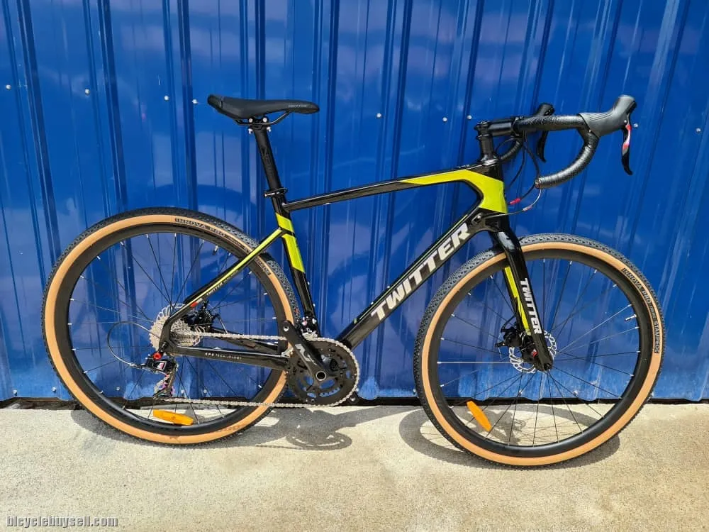 Twitter Gravel Bike Carbon 2x11 (Retrospec) Brand New !!!