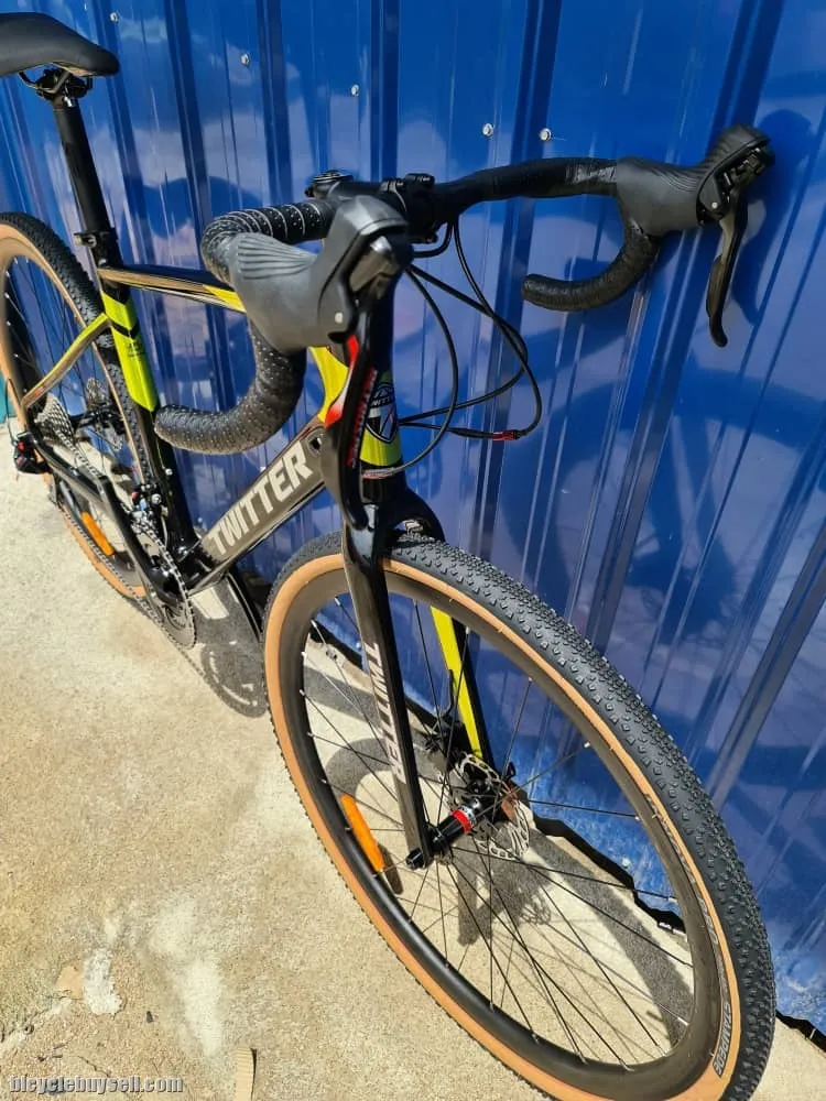 Twitter Gravel Bike Carbon 2x11 (Retrospec) Brand New !!!