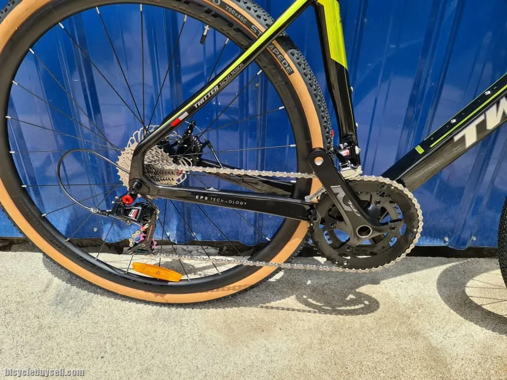 Twitter Gravel Bike Carbon 2x11 (Retrospec) Brand New !!!