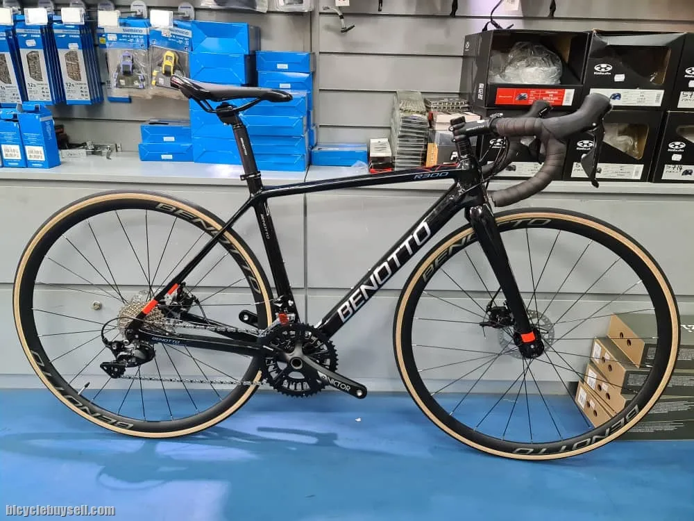 Benotto R300 Carbon Roadbike -105;R7000 Mix- (Brand New !!!)