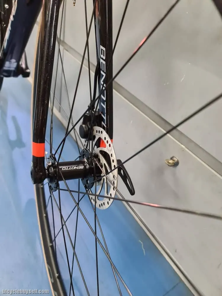 Benotto R300 Carbon Roadbike -105;R7000 Mix- (Brand New !!!)