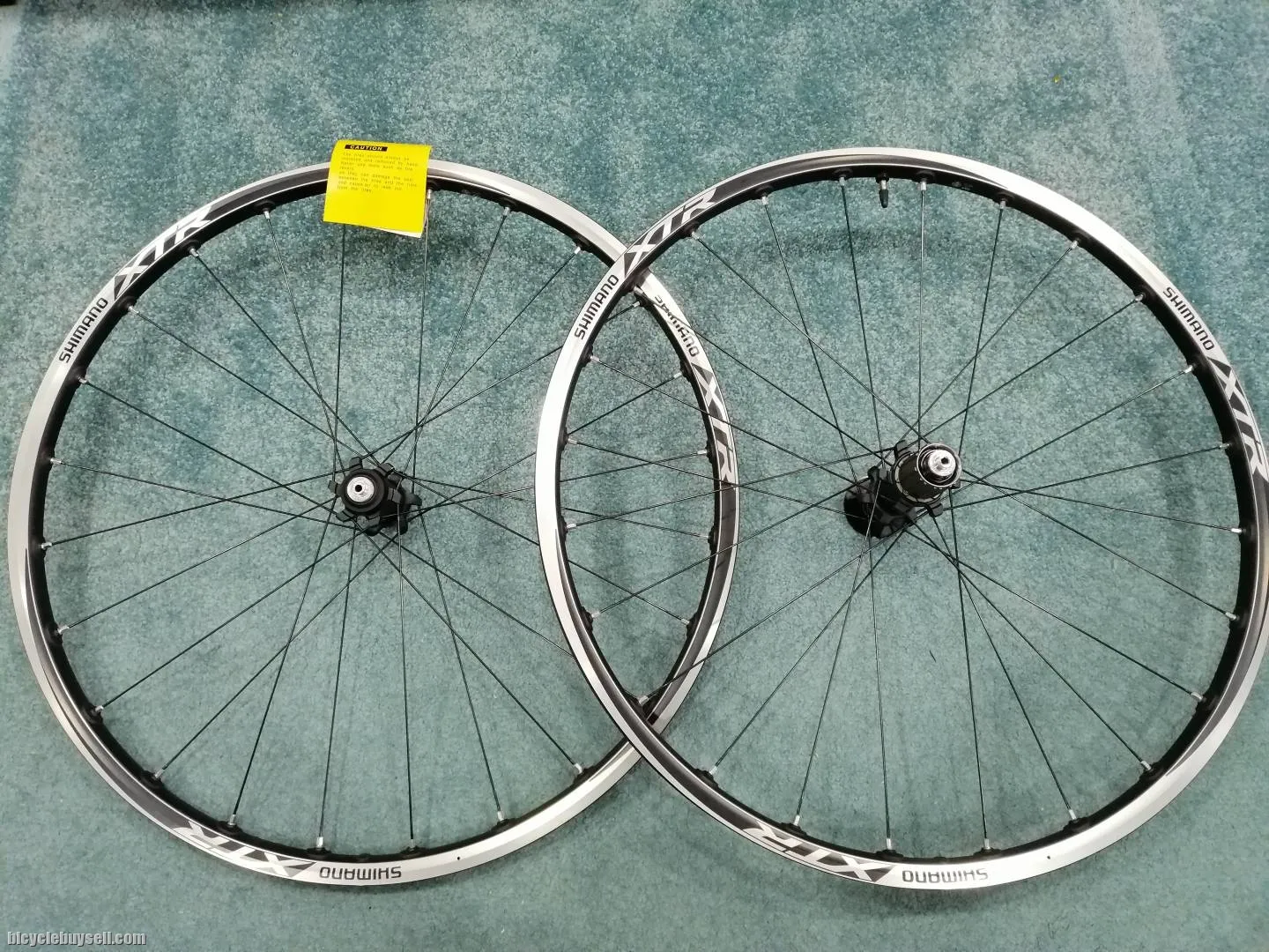 Shimano XTR WH- M985 26" 11 Speed Wheel Set