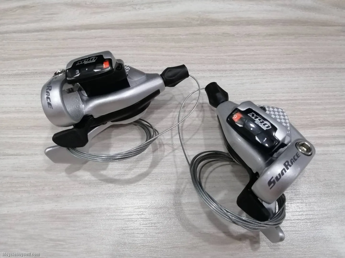 Sunrace DL-M90 3 x 9 Speed MTB Shifter