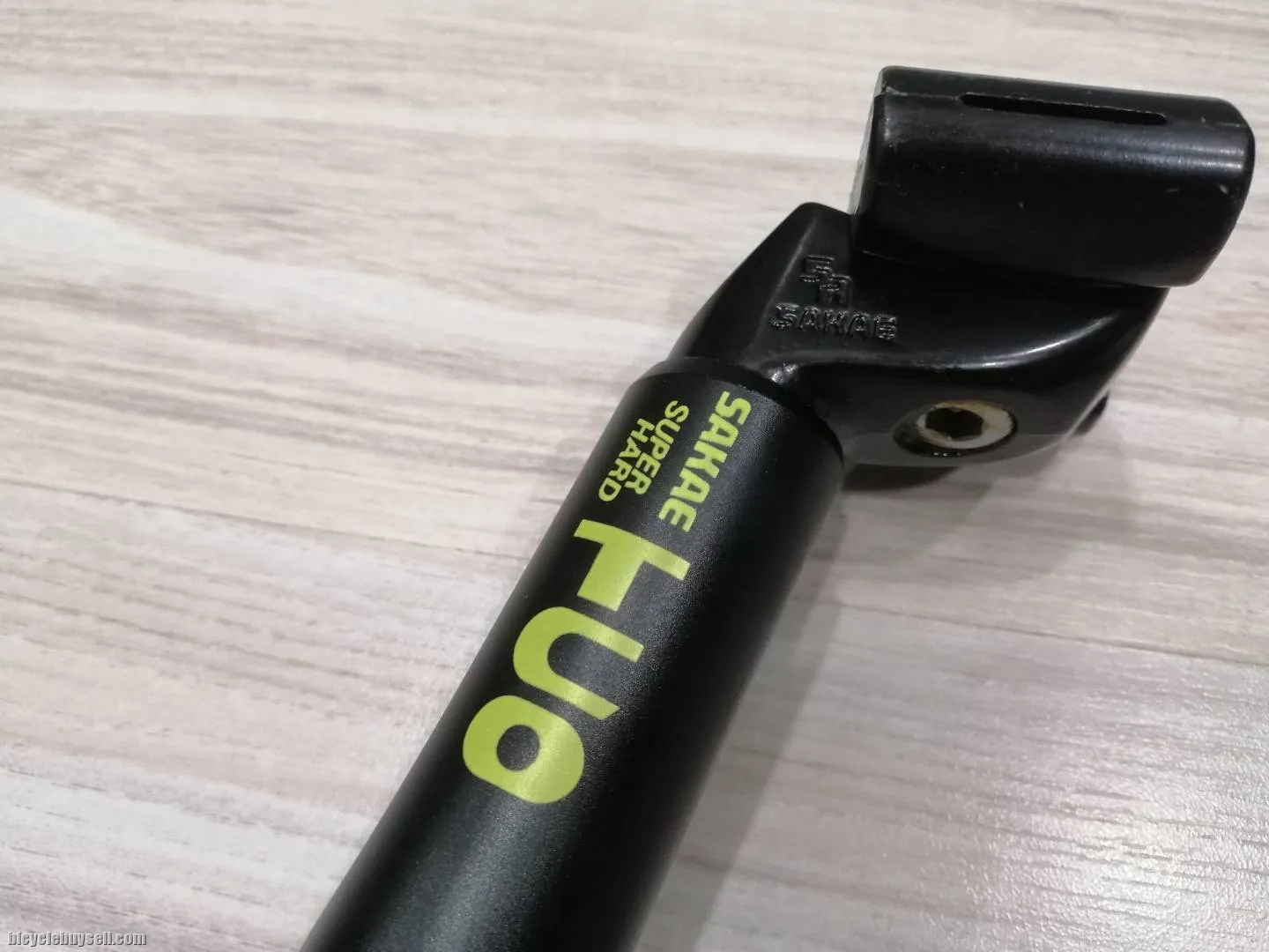 SR Sakae TCO 28.6 x 300mm Seatpost