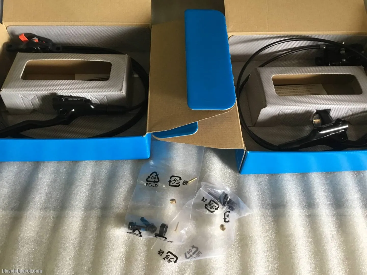SHIMANO MT200 Hydraulic Disc Brake  @ free pos