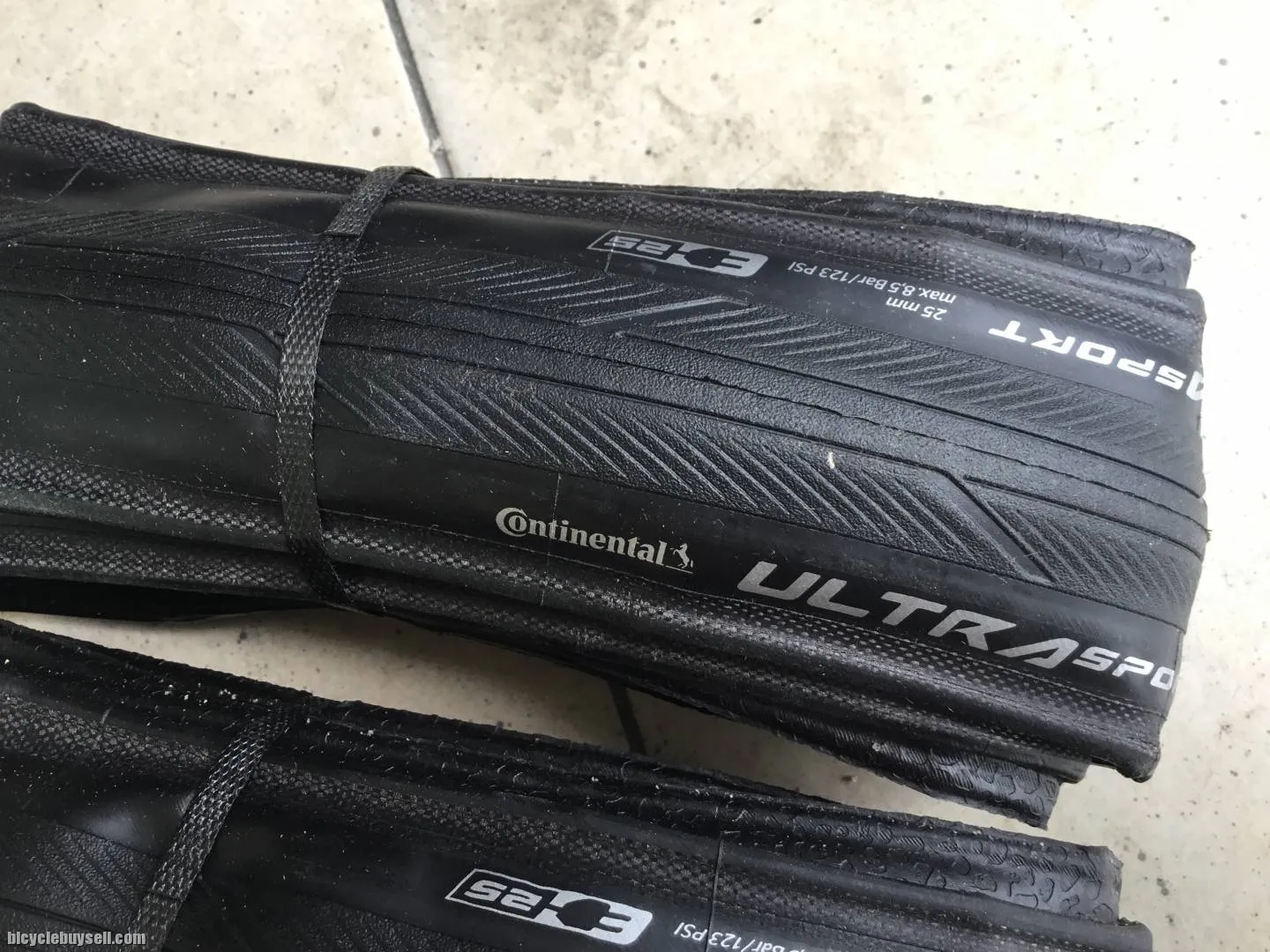 Continental Ultra Sport 3 | 700x25c Tires - 1set - free courier