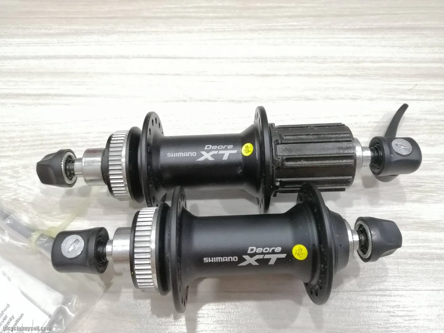 Shimano XT M775 10 Speed Center Lock 32H Hub Set With QR