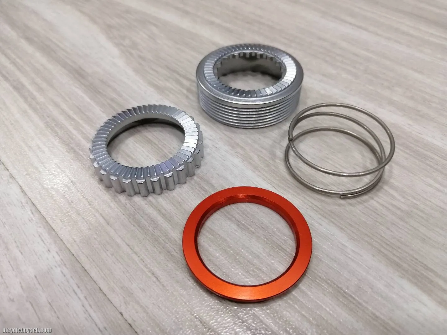 DT Swiss 240 Exp 54T Ratchet Kit